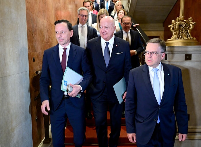 Gödl, Stocker und Wöginger vor der ÖVP-Klubsitzung