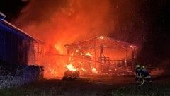 220 Feuerwehrleute waren in Hollenstein gefordert.