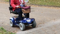 Die 96-Jährige verunfallte mit ihrem Elektromobil (Symbolbild).