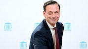 Der 54-jährige Steirer ist für viele eine Überraschung als neuer Klubobmann der Volkspartei.