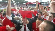 Walter Schachner mitten im Meisterjubel mit dem GAK 2004.