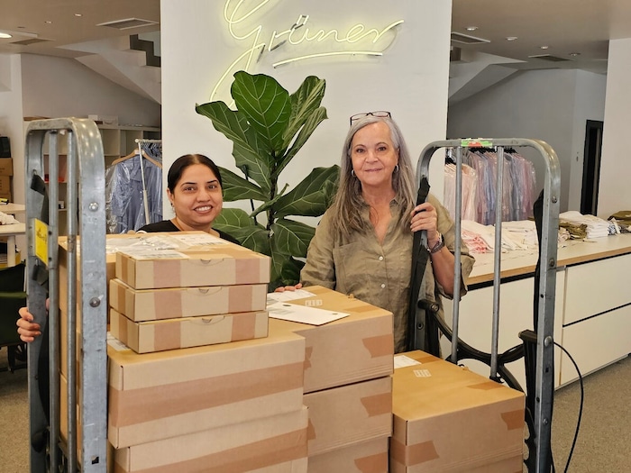 10.000 Pakte werden im Online-Shop verschickt.
