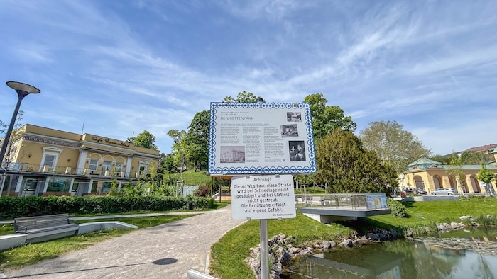 Das Café Thermalbad, der idyllische Henriettenpark und das Thermalbad rechts bilden ein ...