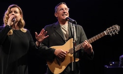 Spielfreude am und mit dem „Great American Songbook“: Simone Kopmajer und Viktor Gernot, mit ...