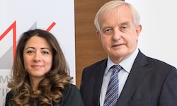 Der Präsident der Wiener Ärztekammer, Johannes Steinhart, und seine Vize-Präsidentin und ...