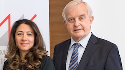 Der Präsident der Wiener Ärztekammer, Johannes Steinhart, und seine Vize-Präsidentin und ...