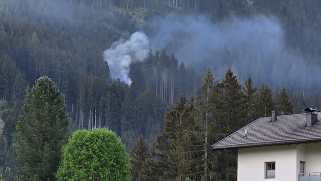 Am Weerberg im Bezirk Schwaz gab es Mittwochfrüh Feueralarm.