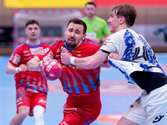 Fivers-Kapitän Marin Martinovic am Ball.