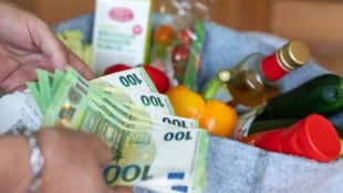 Weil er sich selbst ums Essen kümmern musste, zieht Pensionist gegen Heimbetreiber vor Gericht. 