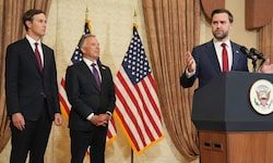Von links: Trump-Schwiergersohn Jared Kushner, der Gesandte Steve Witkoff und US-Vizepräsident ...
