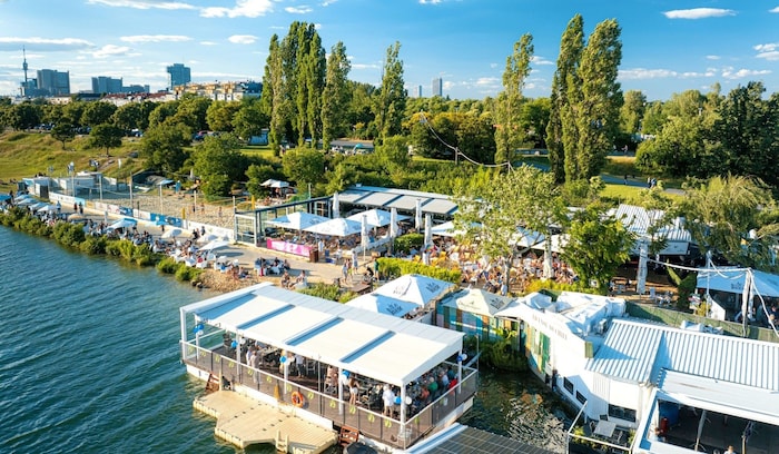 Das große Areal direkt an der Donau.