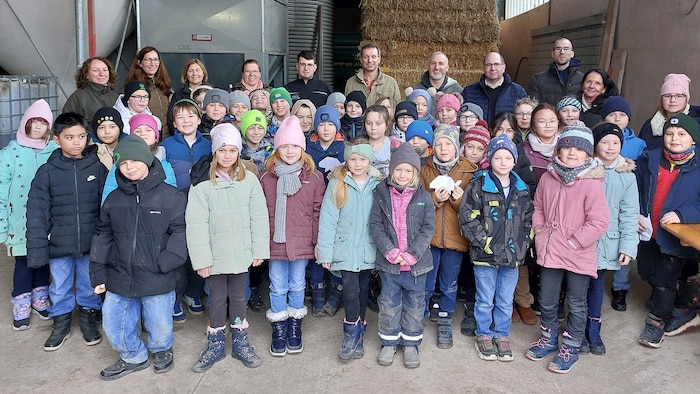 Die Schüler aus Guntersdorf fuhren nach dem VGT-Besuch auch in einen Schweinebetrieb im ...