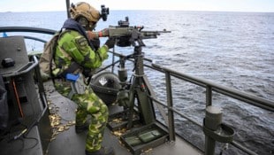 Aktuell besteht ein hoher Bedarf nach Waffen.