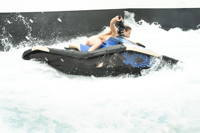 Jetski im Pavillon-Becken