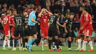 Die Bayern-Spieler konnten ihren Augen nicht glauben.