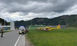 Drei Hubschrauber flogen die Schwerverletzten in Spitäler nach Graz und Wien.