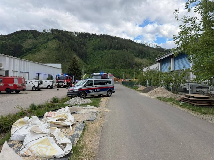 Ein Großaufgebot an Einsatzkräften war in Leoben-Göss vor Ort.