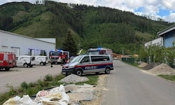 Großeinsatz für Feuerwehr, Polizei und Rotes Kreuz am Mittwoch in Leoben.