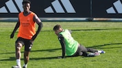 Was genau ist da zwischen Aurelien Tchouameni (l.) und Federico Valverde (r.) vorgefallen?