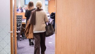 Gegen Pilnaceks Vertraute Karin Wurm und ihre frühere Mitbewohnerin wurde Anklage erhoben. 