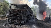 Nach dem Crash fingen beide Fahrzeuge Feuer.