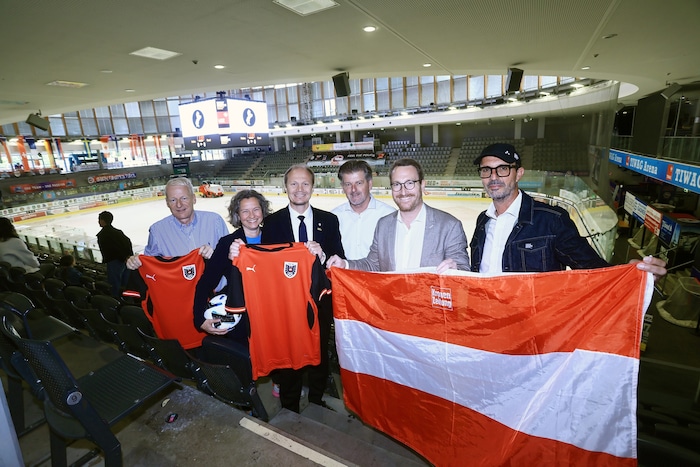 Olympiaworld-GF Matthias Schipflinger, Heike Kiesling (Innsbruck Marketing), Bürgermeister ...
