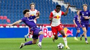 Aboubacar Camara (re.) wurde zum besten U22-Spieler der 2. Liga gewählt.