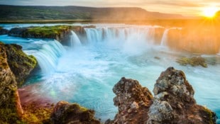 Der „Megawasserfall“ führte so viel Material mit, dass sich unterhalb eine mehr als 800 Meter ...