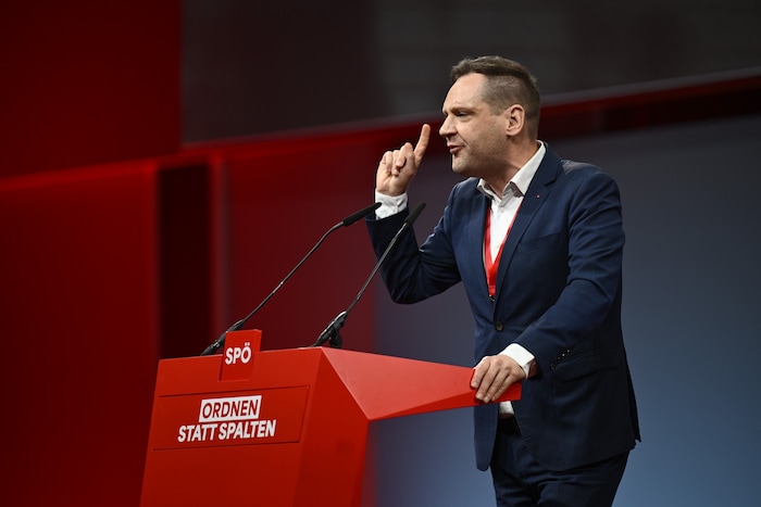 Philip Kucher und seine SPÖ fordert einen „rot-weiß-roten Schulterschluss“.