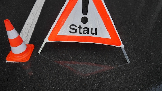 In Richtung Tirol stauten sich die Fahrzeuge von Götzis bis zur Autobahnraststätte Hohenems.