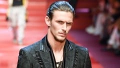 Der britische Realitystar Jake Hall starb mit nur 35 Jahren an den Folgen schwerer ...