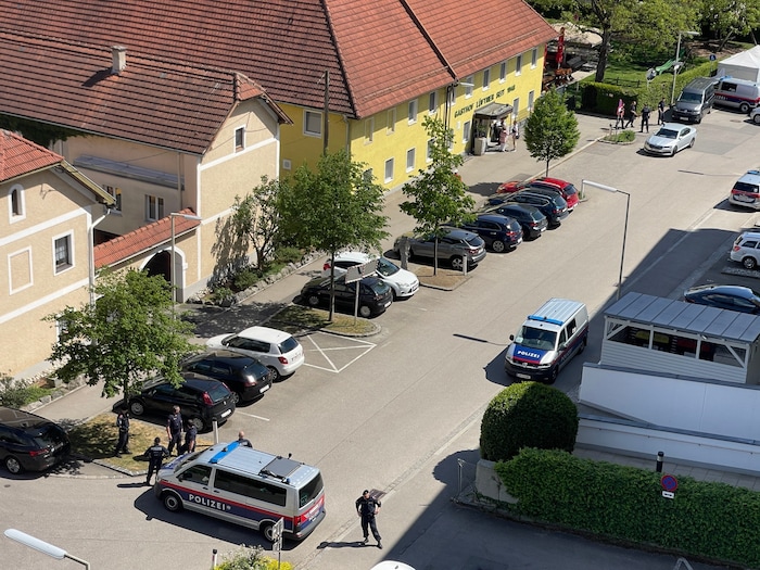 Nach den tödlichen Schüssen wurde der Bereich rund um das Gasthaus großräumig abgesperrt.