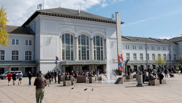 Der per EU-Haftbefehl gesuchte Pole wurde am Salzburger Hauptbahnhof festgenommen.