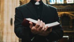 Ein Pastor aus Hamburg soll einen 15-Jährigen mehrfach missbraucht haben.