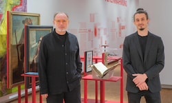 Alfred Weidinger OÖLKG-Chef (li.) und Historiker Konstantin Ferihumer