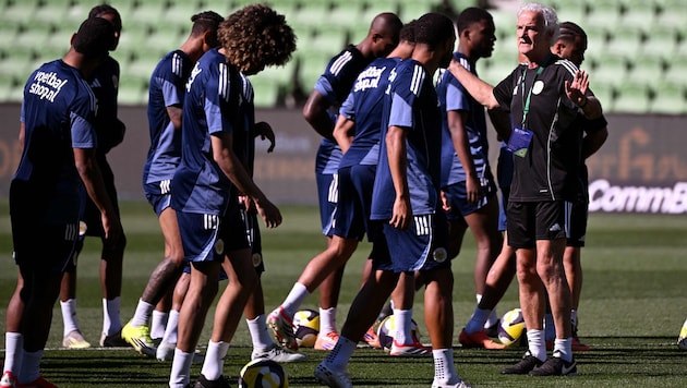 Ex-Schalke-Coach Fred Rutten (re.) folgte Dick Advocaat als Teamchef von Curacao – und schmiss ...
