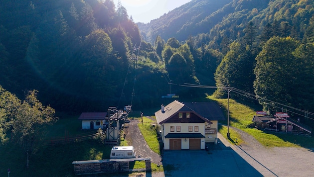 Künftig soll der Lift in Hintersee vor allem vom Sommerbetrieb leben. Neben dem Sessellift sind ...