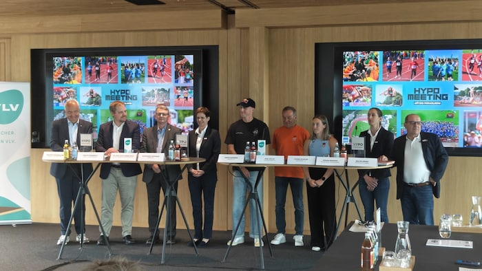 Simon Ehammer (Mitte) war gestern bei der Pressekonferenz im Vorfeld des Hypo Mehrkampfmeetings ...