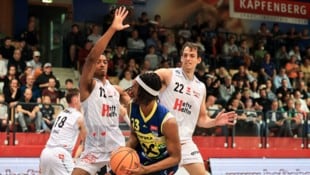 Für UBSC (v. Gerald) gab’s kein Vorbei gegen die Bulls um Green (l.) und Krstic.