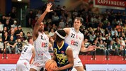 Für UBSC (v. Gerald) gab’s kein Vorbei gegen die Bulls um Green (l.) und Krstic.