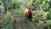 Einsatzkräfte suchten rund um den Vulkan Dukono nach Vermissten.