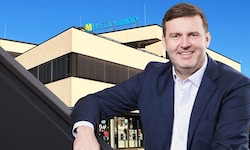 Der 49-jährige Patrick Schenner will mit einer Investorengruppe den Betrieb retten und auch ...