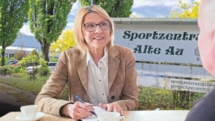 Stockeraus Bürgermeisterin Andrea Völkl im Gesprächüber das neue Weinviertel-Klinikum Süd und ...