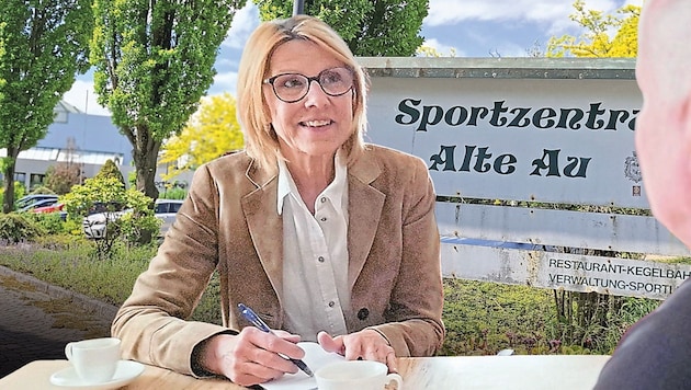 Stockeraus Bürgermeisterin Andrea Völkl im Gesprächüber das neue Weinviertel-Klinikum Süd und ...