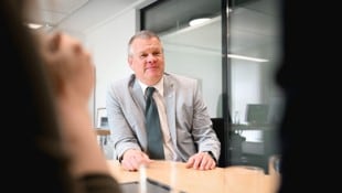 Tilman Königswieser empfing die „Krone“-Redakteure Lisa Stockhammer und Robert Loy in seinem ...