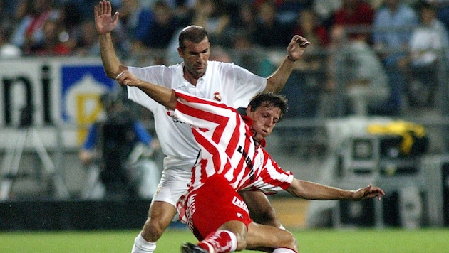 GAK-Legende Rene Aufhauser (hier im Duell mit Zidane) glaubt an den Klassenerhalt seines ...