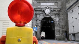 Wegen der baustellenbedingten Sperre des Neutors im Bereich des Salzburger Festspielbezirks  ...