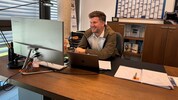 Die „Krone“ besuchte Hoffenheims Andi Schicker in seinem Büro in Zuzenhausen. Im Bürokasterl ...