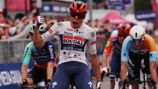 Paul Magnier gewinnt zum Giro-Auftakt!