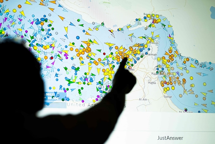 Die Weltwirtschaft knabbert am Nadelöhr der Straße von Hormuz – ein einziger Treffer könnte die ...
